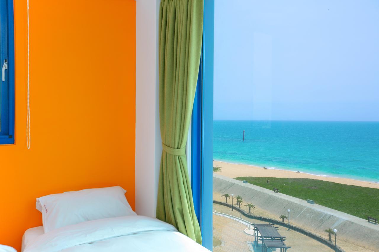 Travel Light House Bed & Breakfast Magong Exterior photo