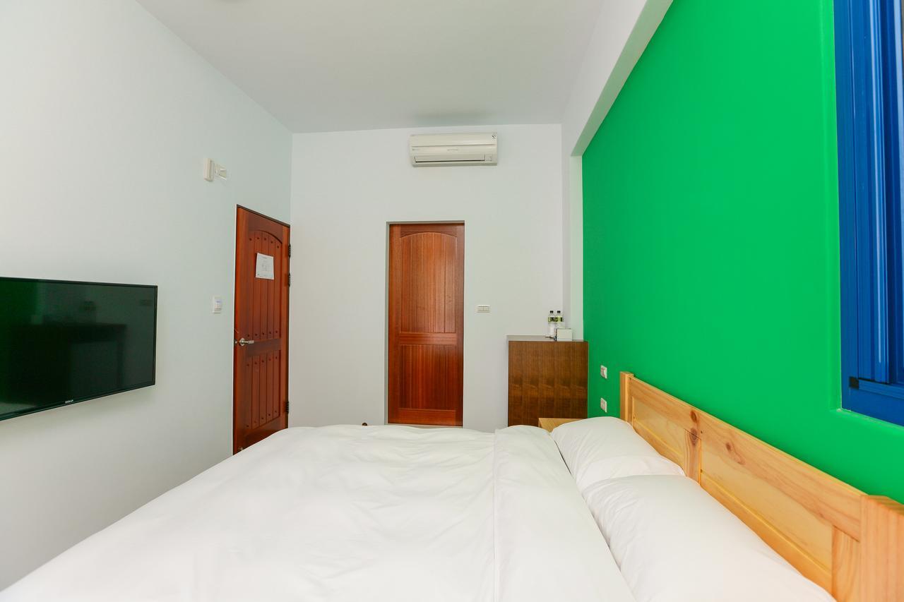 Travel Light House Bed & Breakfast Magong Exterior photo
