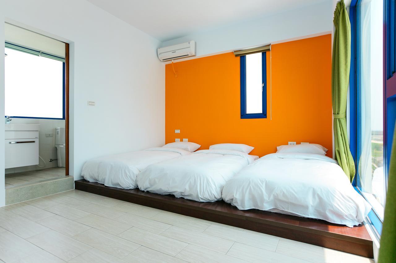 Travel Light House Bed & Breakfast Magong Exterior photo